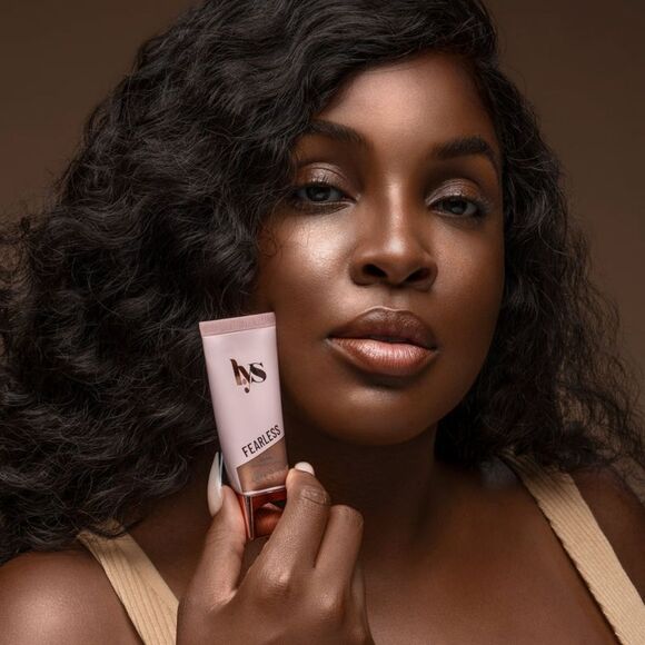 LYS Liquid Highlighter in Fearless - Picture 5 of 11